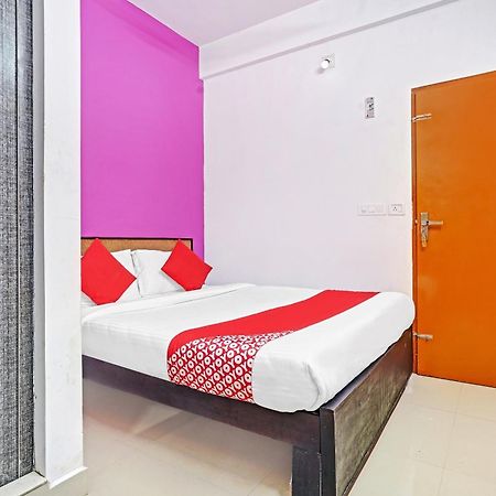 Hotel Thaza Rooms Nedumbassery Ngoại thất bức ảnh