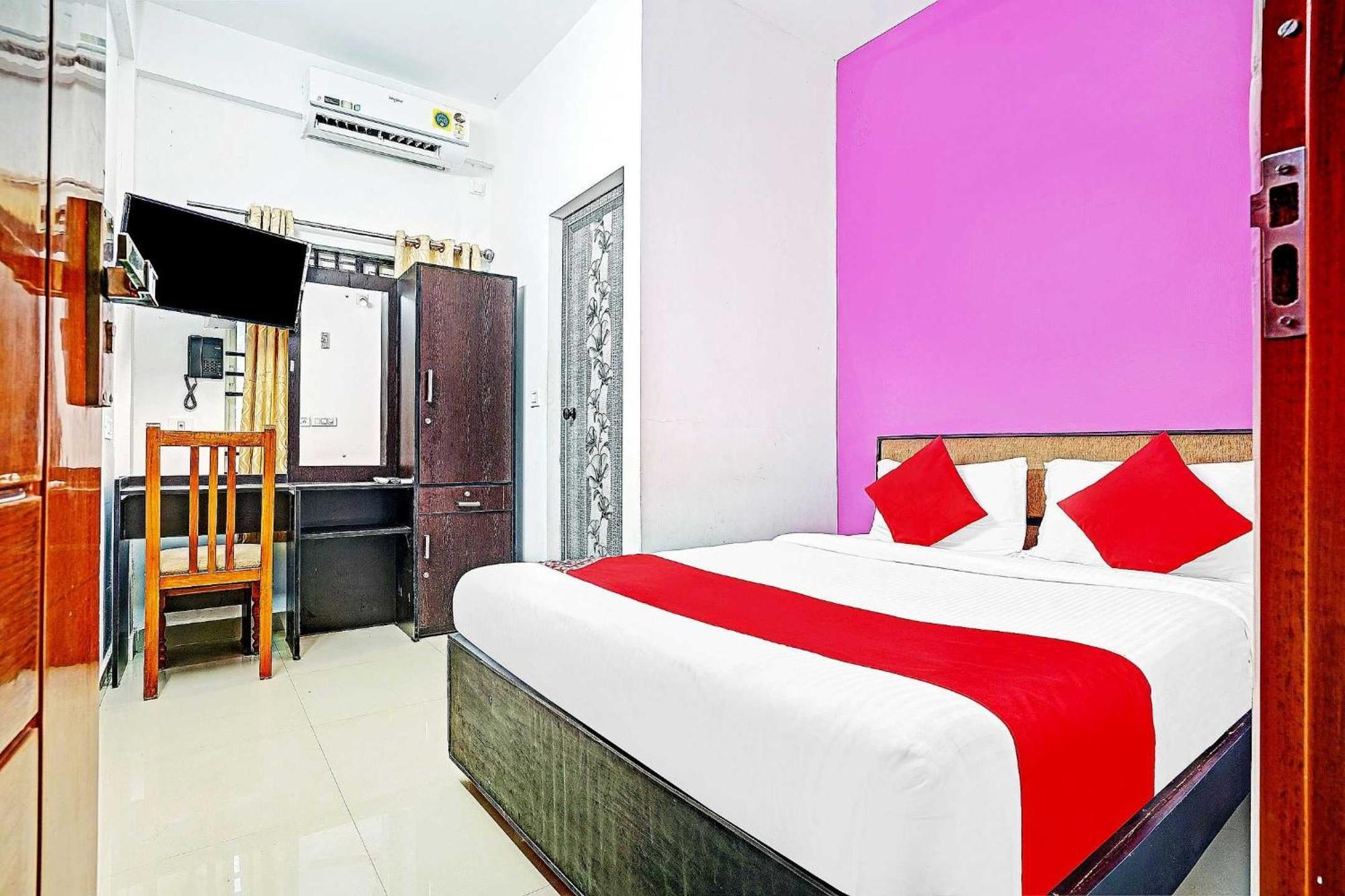 Hotel Thaza Rooms Nedumbassery Ngoại thất bức ảnh