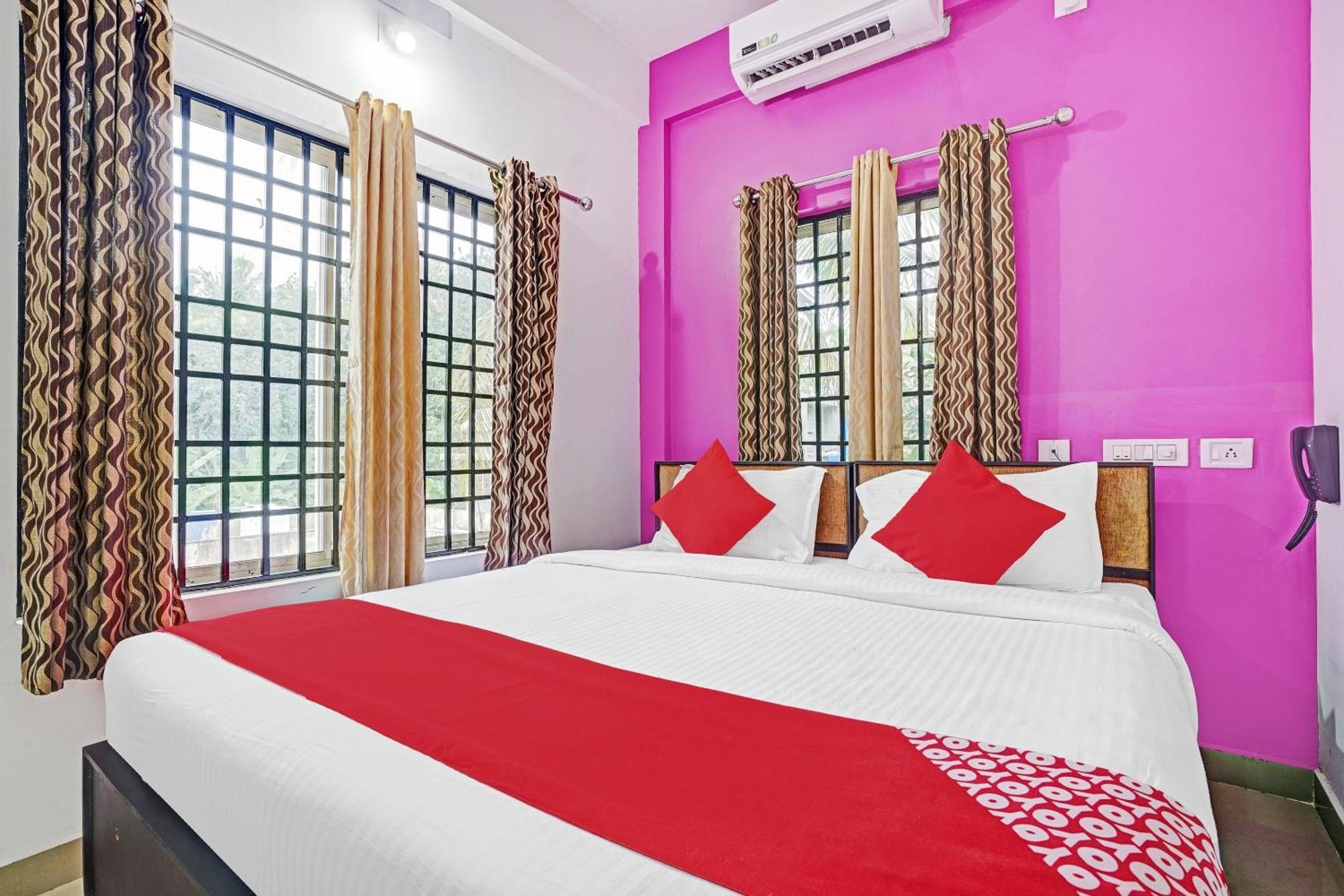 Hotel Thaza Rooms Nedumbassery Ngoại thất bức ảnh