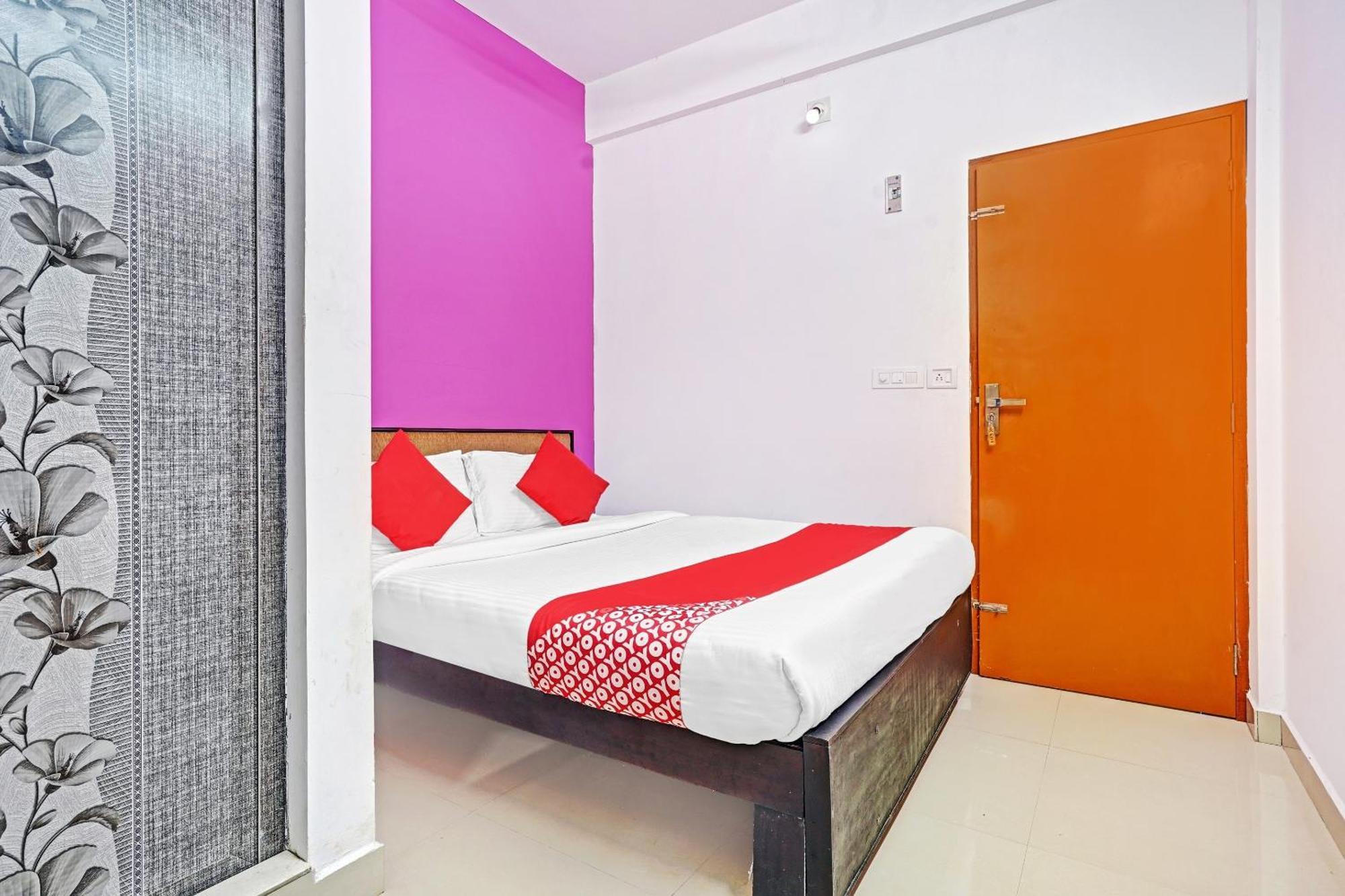 Hotel Thaza Rooms Nedumbassery Ngoại thất bức ảnh